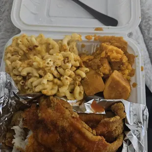 Macaroni from a box Yam were plain and not "soul"  Catfish was watered down like it was frozen in water.    DO NOT EAT HERE!!!