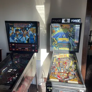 More old pinball machines!