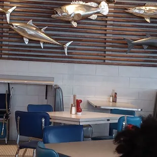 sushi and sashimi, interior