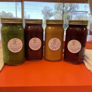 FRESH JUICE IN A JAR