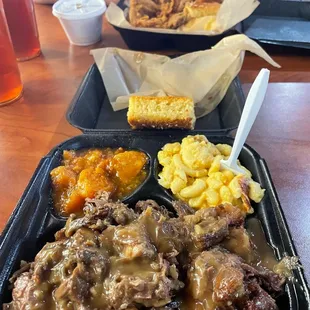 Oxtails, Mac and cheese, yams