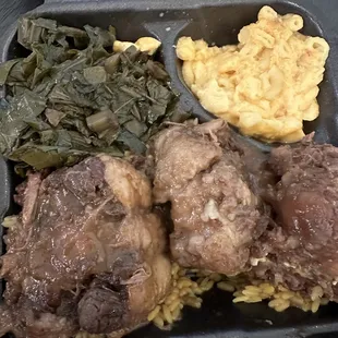 Oxtails, Mac n cheese, collard greens