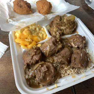 Turkey Necks, Mac, Dressing