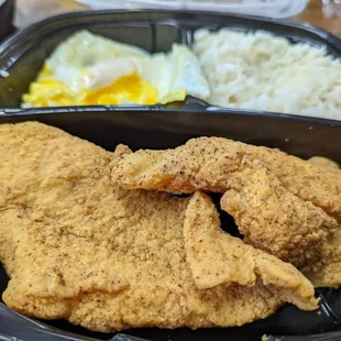 fried chicken with rice and eggs