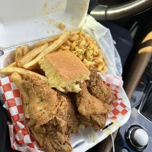 Chicken wings Mac and Cheese Fries