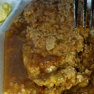 Meatloaf &amp; I got a sample taste! Mmmmmm Gud, melts in yo'mouth like buttah baby!