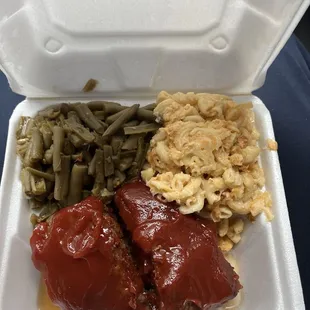 Meatloaf, Mac and cheese, Green beans