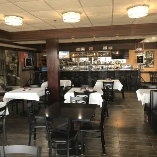 Nice size bar area