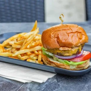 Classic Cheeseburger