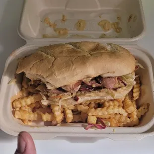 Just had soul on a roll was amazing meat cook perfectly shrimp was delicious sauces were great. I would definitely stop if I see him again.