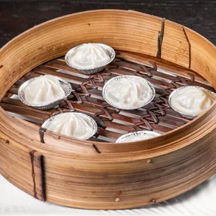 Steamed Shanghai Dumplings (6pcs)
