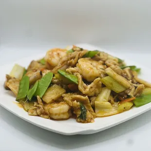 Bangkok Basil Prawns and Chicken