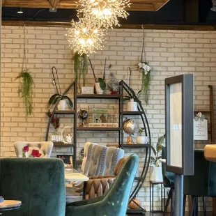 sushi and sashimi, interior