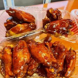 Spicy Lemon Pepper &amp; Mumbo Sauce Wings