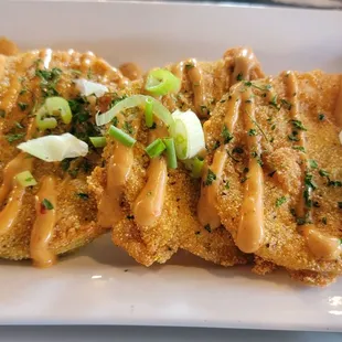 Fried green tomatoes. Delicious but could have used a few more, especially at the price.