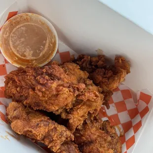 chicken wings and fried chicken, food