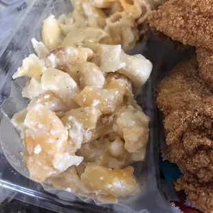MAC AND CHEESE