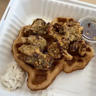 Fluffy Vegan Waffle and Fried Oyster Mushrooms