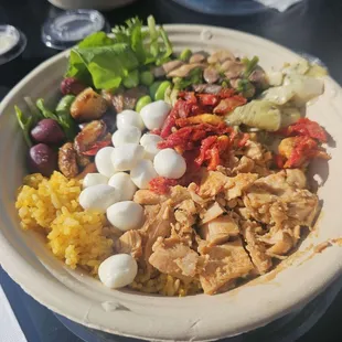 Soul bowl: Chicken, Sun Rice &amp; Earth Greens, Olives, Mozzarella, Sundried Tomatoes, Artichoke, Mushrooms, Edamame, Chickpeas