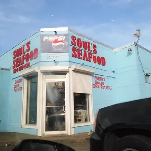 My oldie but goodie Crawfish, fried Turkey Wing spot. Unusual you say not really One of the BEST fast Seafood Spots UPTOWN.
