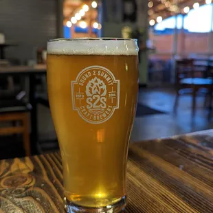 Apex IPA for $6 (hh).