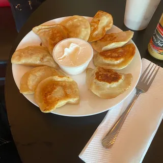 Potato-Onion pierogies (vareniki)