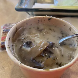 Roasted garlic and mushroom soup