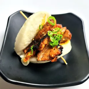 Spicy pork bulgogi bun
*NEW*