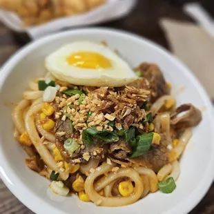 Stir fried noodles with udon noodles
