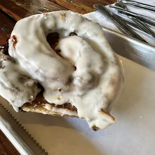 PECAN CINNAMON ROLL