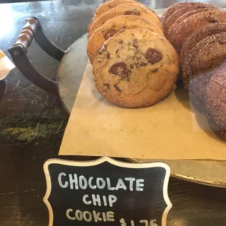 CHOCOLATE CHIP COOKIE