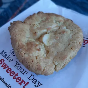 Lemon white chocolate cookie