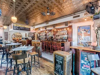 Cafe Saint-Ex