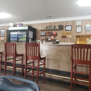 Eat at bar