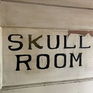 skull room