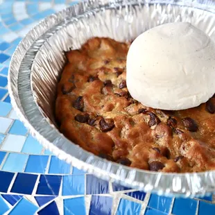 chocolate chip cookie