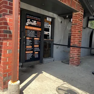 You have arrived at an excellent BBQ spot!