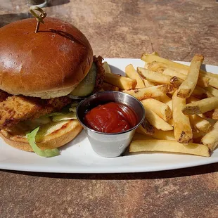 chicken wings and fried chicken, food