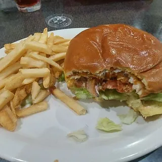 BUFFALO CHICKEN SANDWICH