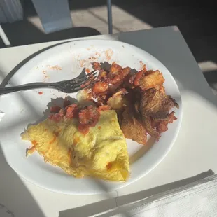 Omelette with home fries