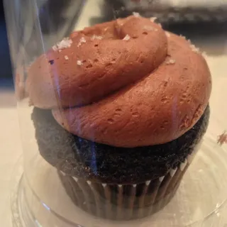 Chocolate Salted Caramel Cupcake