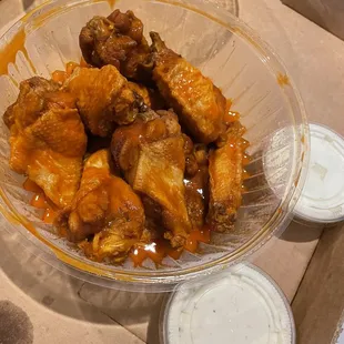 Decent Buffalo wings. 7/10