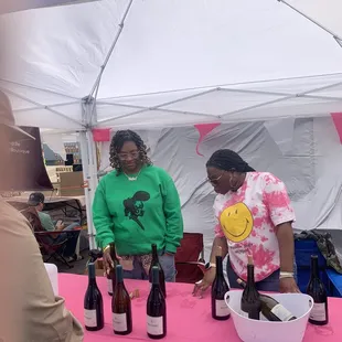 Wine pouring station