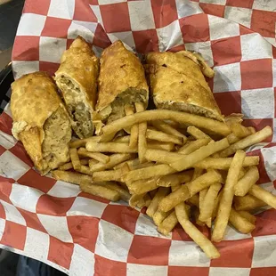 Crab cake Egg roll platter