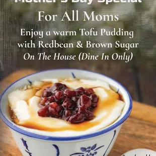 Free dessert for all the moms