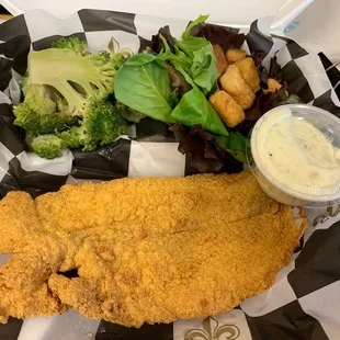 fried fish and vegetables