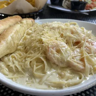 Shrimp Alfredo is HUGE!
