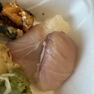 Yellowtail nigiri