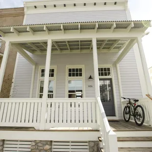 906 South Main