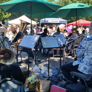 Natomas Unified summer meal and celebration 2016. Live music